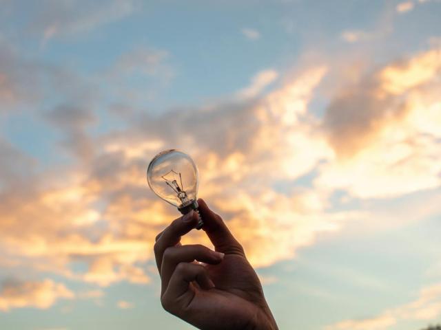 Photo ampoule et ciel